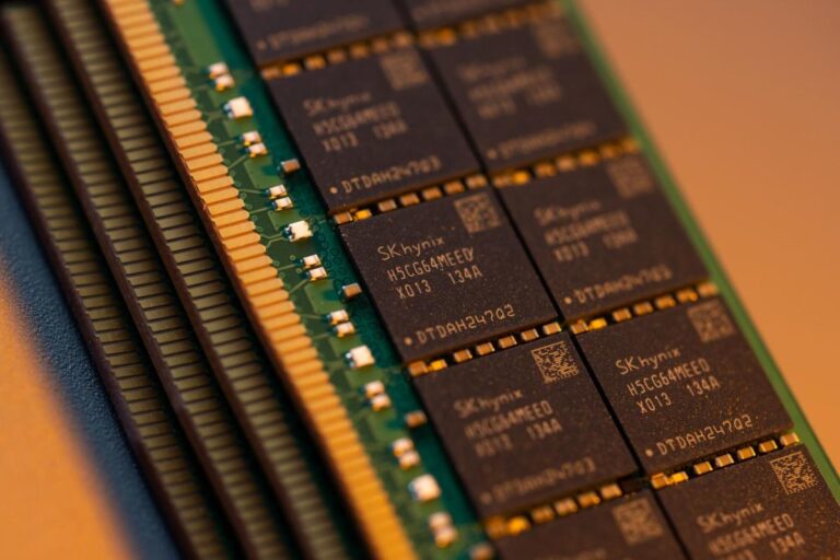SK Hynix, the world's second largest memory chip maker, reports unexpected profit