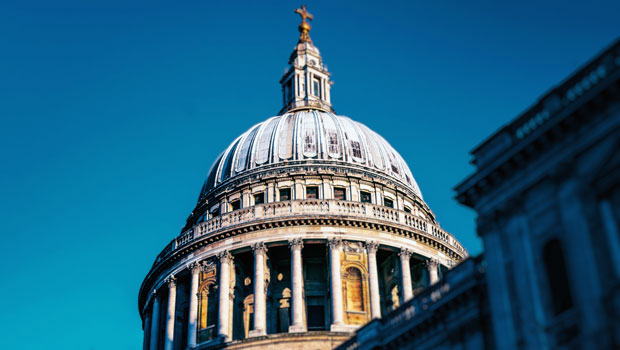 London trading: Stocks fall slightly as investors focus on Fed and BOE announcements