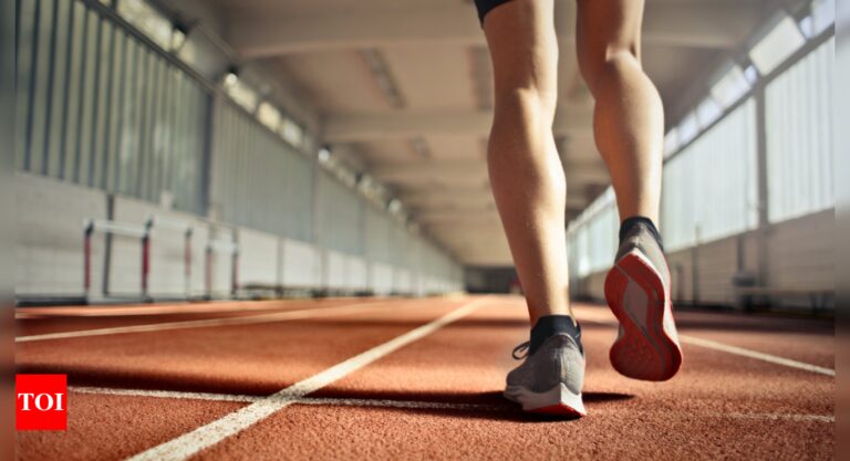 Reverse walking: the latest fitness trend |