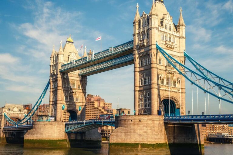 Pro-Palestinian protests force police to close Tower Bridge