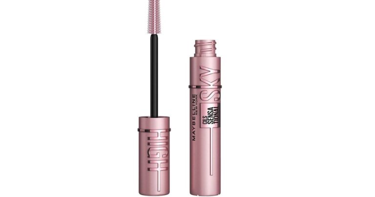 A mascara perfect for short and thin eyelashes is now available, praised by beauty enthusiasts