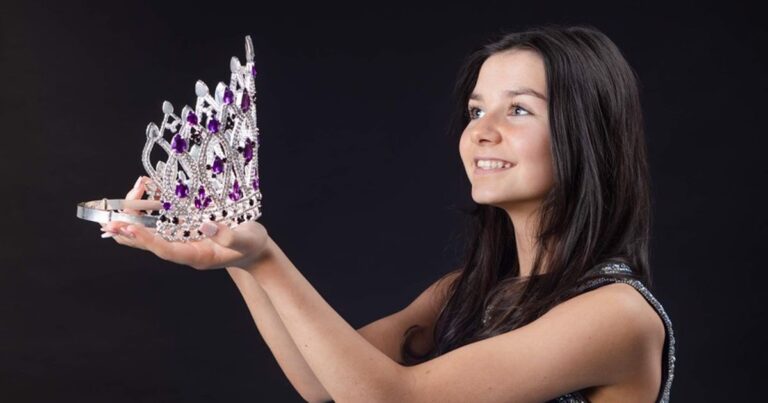 Teen sister killed in hit-and-run, car accident takes pageant world by storm