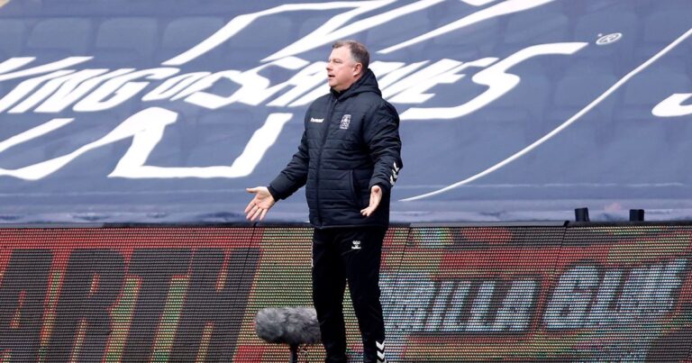 Mark Robins gives Coventry City star late fitness call ahead of Stoke Test