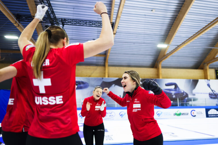 Swiss women crowned world junior champions