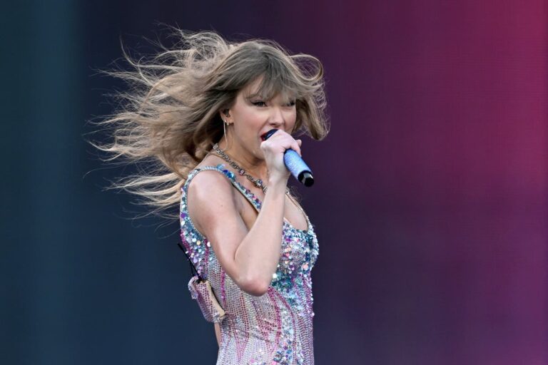 London’s V&A Museum is recruiting Taylor Swift superfans