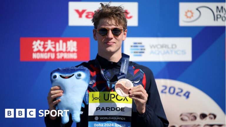 2024 Olympics: Hector Pardot wins bronze medal in 10km at Open Water World Championships