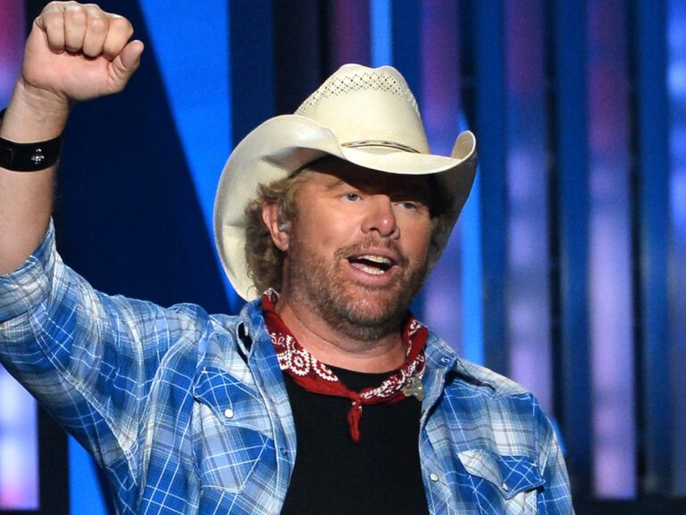 Tribute to Toby Keith – Live: Country music world mourns singer dies ‘surrounded by family’