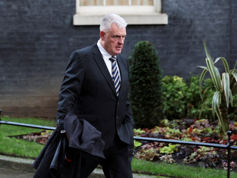 British Conservative Party suspends MP who said ‘Islamists’ control London mayor | Islamophobia News