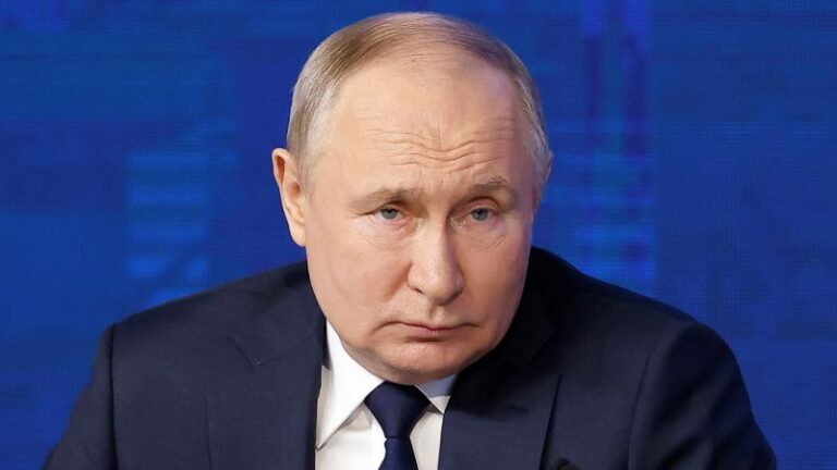 Opinion: What is Putin afraid of?
