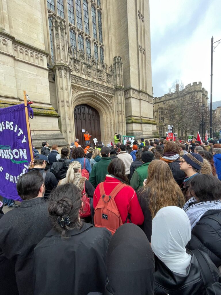 Opinion: Hate spreech, flyers, banners – enough of the anti-Semitic madness on campus