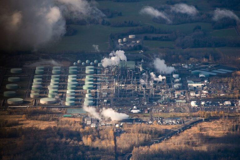 Exxon and Chevron face reality check in tech-obsessed market