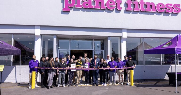 Planet Fitness Ribbon Cutting for Leontyne Price Facility | Free News
