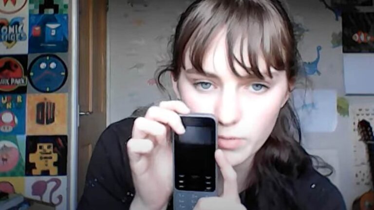 I traded in my high-tech Samsung for a £160 Nokia ‘dumb phone’
