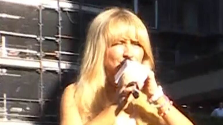 Sabrina Carpenter left blind from the sun after train crash Today’s interview…Taylor Swift support act reveals she plans to return to Australia soon