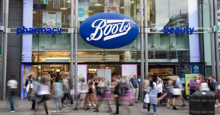 The ultimate list of 30 Boots Mother’s Day beauty gift sets under £30 from Soap & Glory to No7