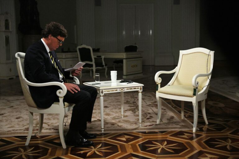 Opinion | Why does Tucker Carlson like Moscow so much?