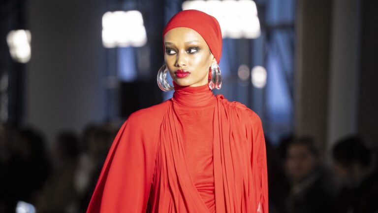 Prabal Gurung’s FW24 beauty look was inspired by ‘dark romance’