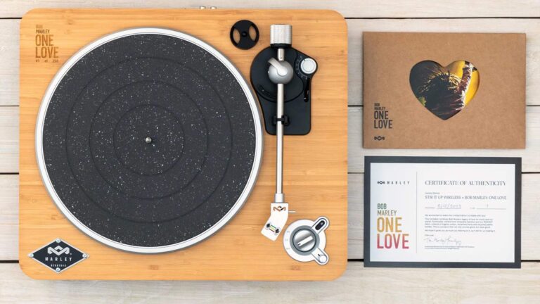 Gadget of the week: Keysmart smart card, JBL L42ms and more