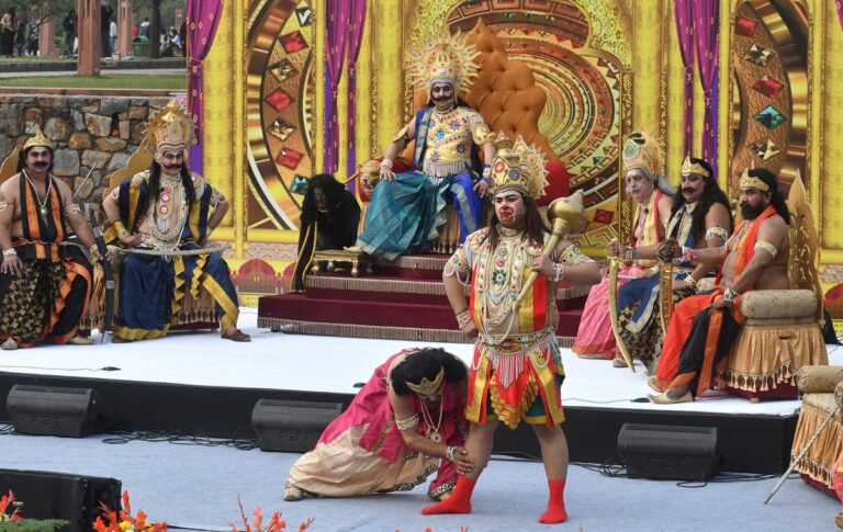 Crowds cheer for Urdu-speaking Ravana during four-day cultural festival