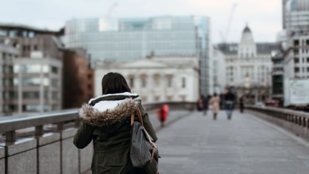 London pre-opening: Stock prices are expected to be flat.Consumer confidence fluctuates