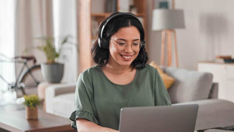 9 online side hustles for tech-savvy people