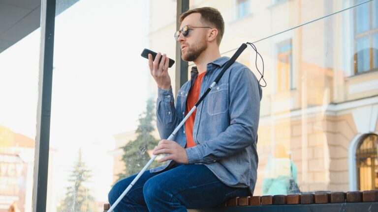 5 technology gadgets that help the visually impaired