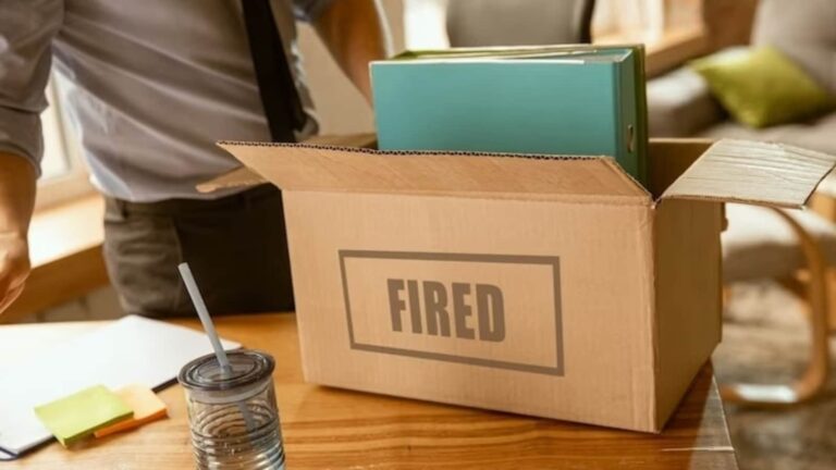 Layoffs in 2024: Tech companies will lay off 30,000 employees in January this year