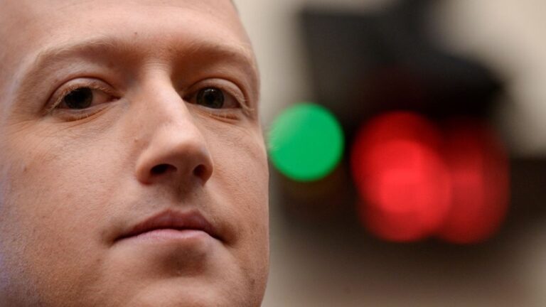 After Elon Musk, Mark Zuckerberg plans to launch a gadget that can read brain signals