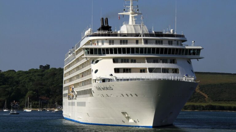 I boarded the world’s most elite cruise where the rich live full time…it’s a floating Sin City full of sex and secrets