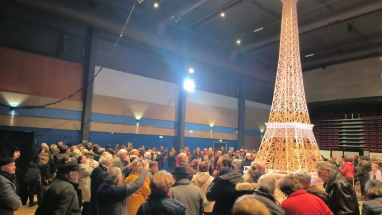 It took 8 years to create the world’s tallest matchstick Eiffel Tower… but for some sad reason it was not submitted to the Guinness Book of Records.