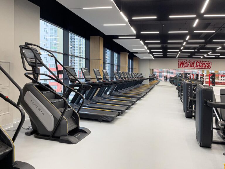 Consumer protection authorities temporarily close several world-class fitness clubs in Bucharest