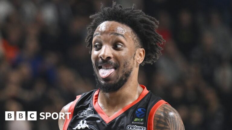 Eurocup: London Lions beat Turk Telekom to become the first British team to reach the quarter-finals