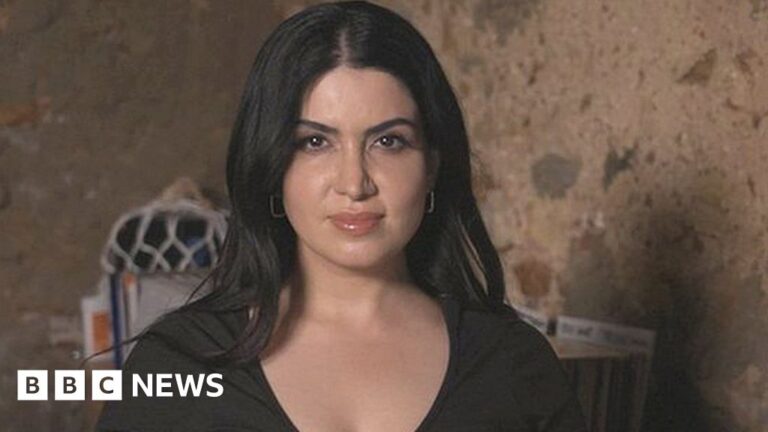 Iranian female DJs shake up dance floors and break taboos