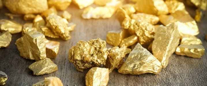 Is it time to ditch tech stocks and buy gold?