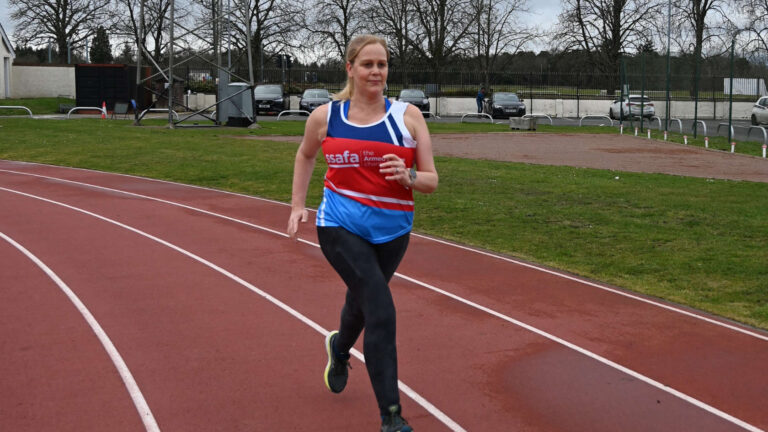 Milton Keynes soldier’s wife runs London Marathon to mark ‘end of an era’ – MKFM 106.3FM
