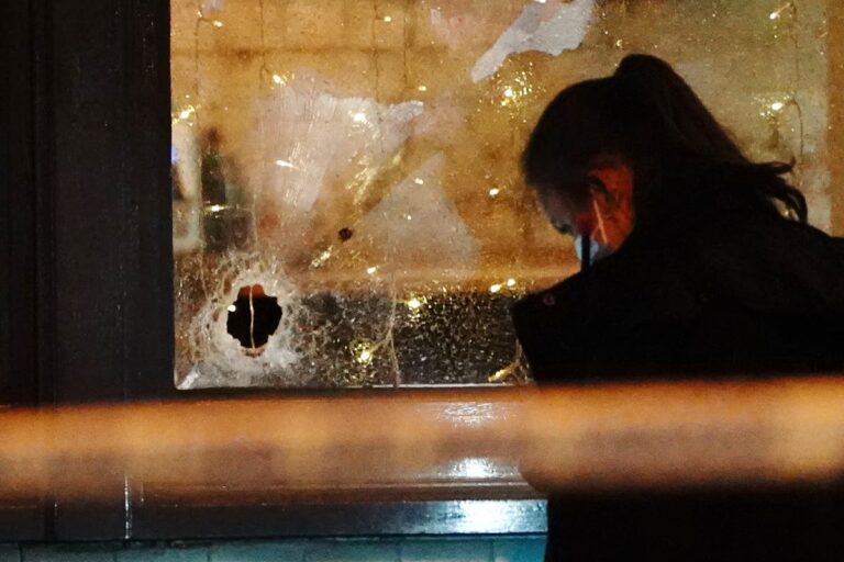 Clapham shooting latest update: Gunman hunts police on moped, injuring 3 people