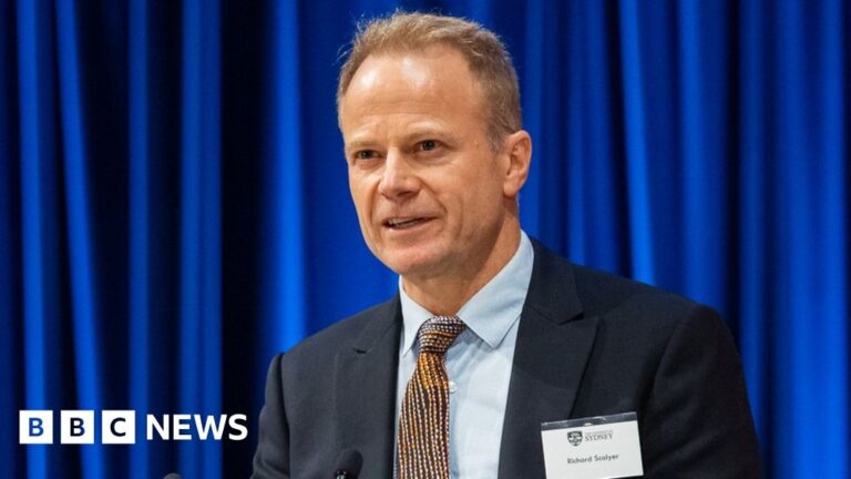 Richard Scolier: Top doctor hasn’t developed a brain tumor after a year