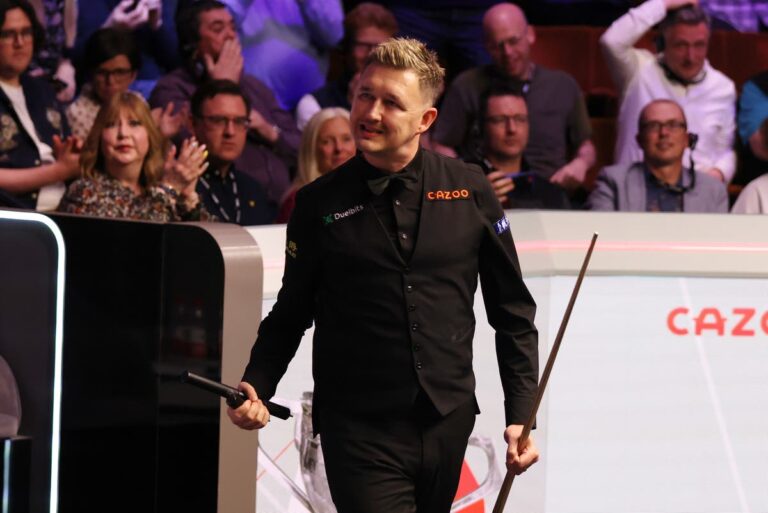 Kyren Wilson takes lead in World Championship final after black ball drama delays Jack Jones’ comeback