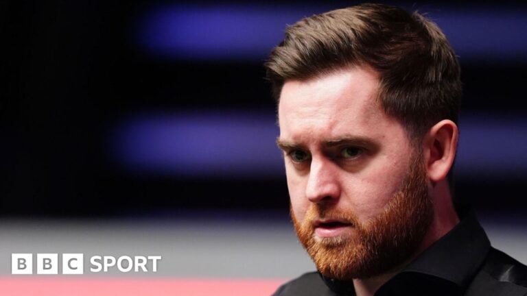 World Championship: Jack Jones wins semi-final against Stuart Bingham
