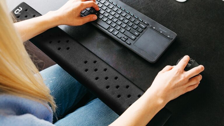 EdgeRest L-Shaped Wrist Rest and Elbow Cushion for Desk Edges