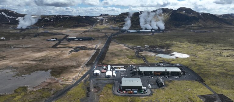 Mammoth, the world’s largest plant to harvest carbon from the sky, has just opened