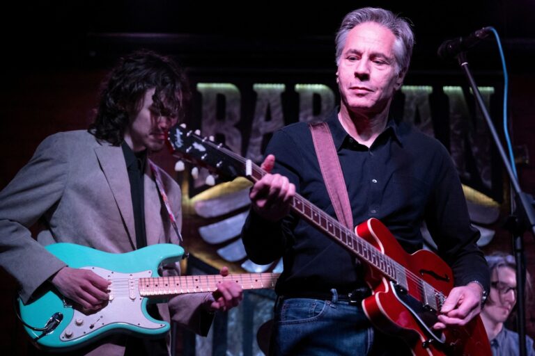 Blinken performs on ‘Rockin’ in the Free World’ with Ukrainian bar band
