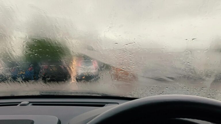 Millions of drivers are ignoring a cheap, £5 gadget that defogs their windscreen in seconds, saving them time in the morning