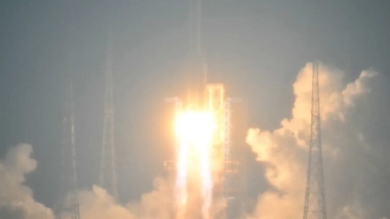 China’s space weapon will ‘bring the world to a halt’ with terrifying plan to wipe out GPS and dominate the skies, lawmakers warn