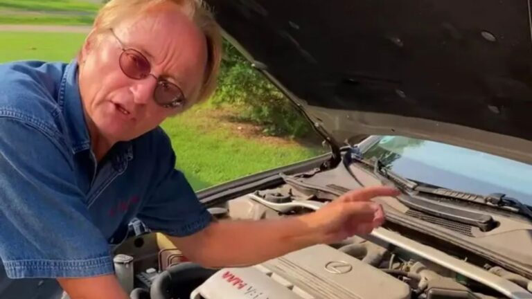 The £7 gadget you need to buy before replacing your car battery…or you risk a nasty problem that will take hours to solve