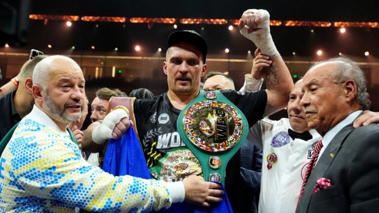 Oleksandr Usyk defeats Tyson Fury to become world heavyweight champion | World News