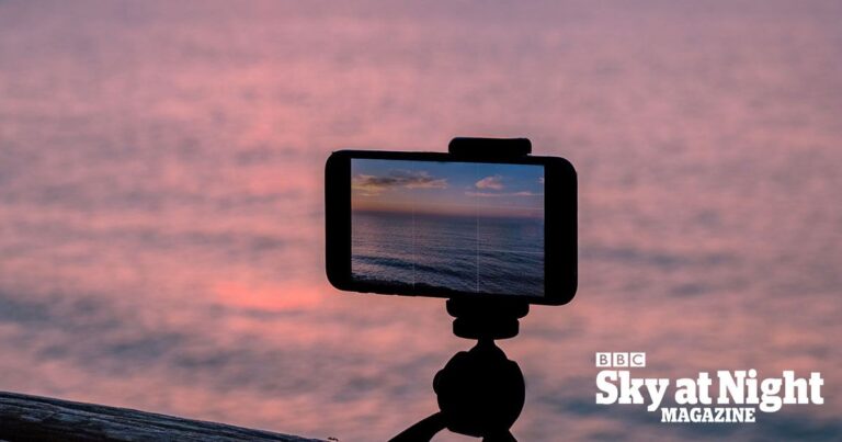17 of the Best Smartphone Astrophotography Gadgets