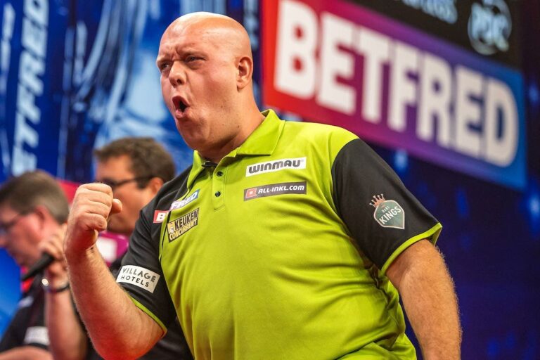 Michael van Gerwen beats Luke Littler in the first round of the World Matchplay