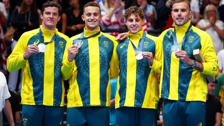 Kyle Chalmers breaks the world record in the 100m freestyle at the Paris Olympics.