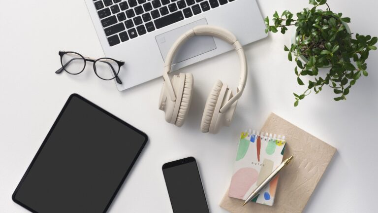 Audio-Technica ATH-S300BT headphones featured on Gadget Flow